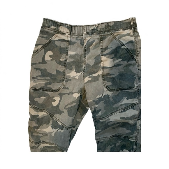Rewash Camo Cargo Pants Size M with Elastic Waist - Picture 7 of 10